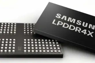 Samsung LPDDR4X memory module and its black packaging on a white surface.